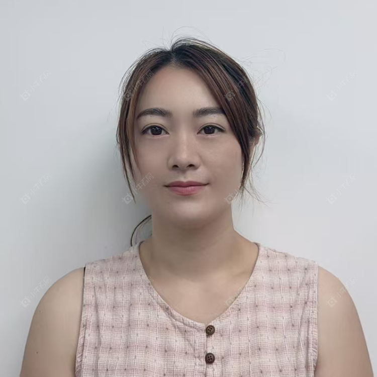 二手房经纪人谢丽敏
