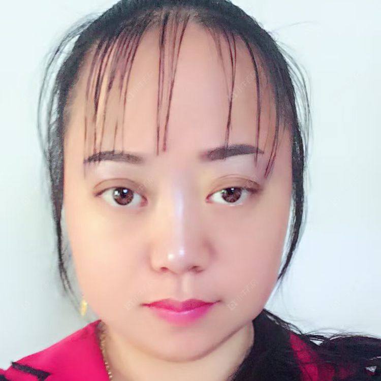 租房经纪人佘芳奔