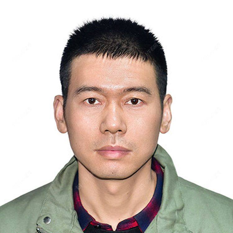 二手房经纪人张佑东